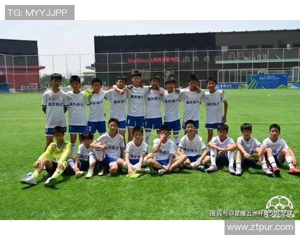 聚焦个子最小足球星成长故事揭秘他如何凭努力站上世界赛场